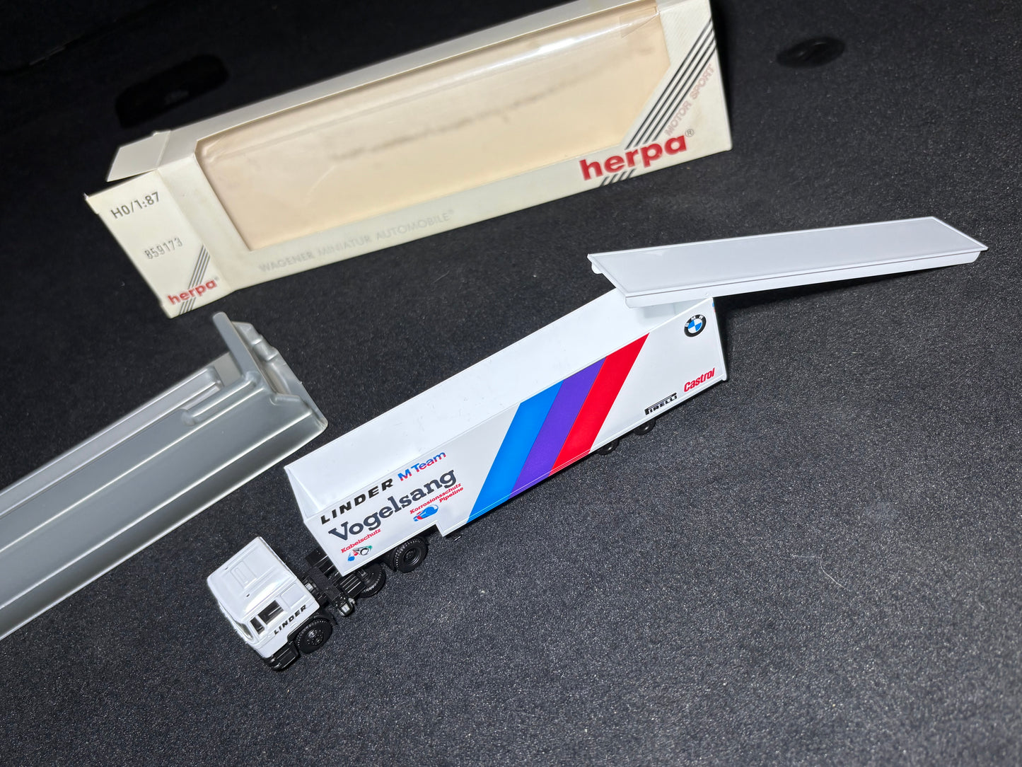 1:87 Herpa Team Linder BMW Race Hauler