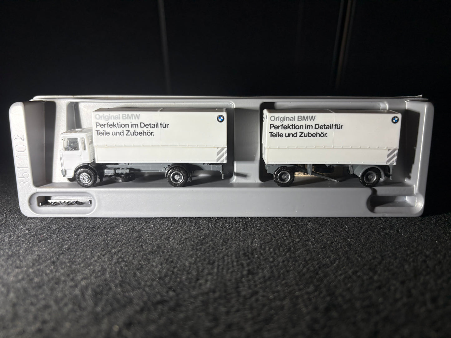 Herpa BMW Original Teile Race Hauler (1:87)