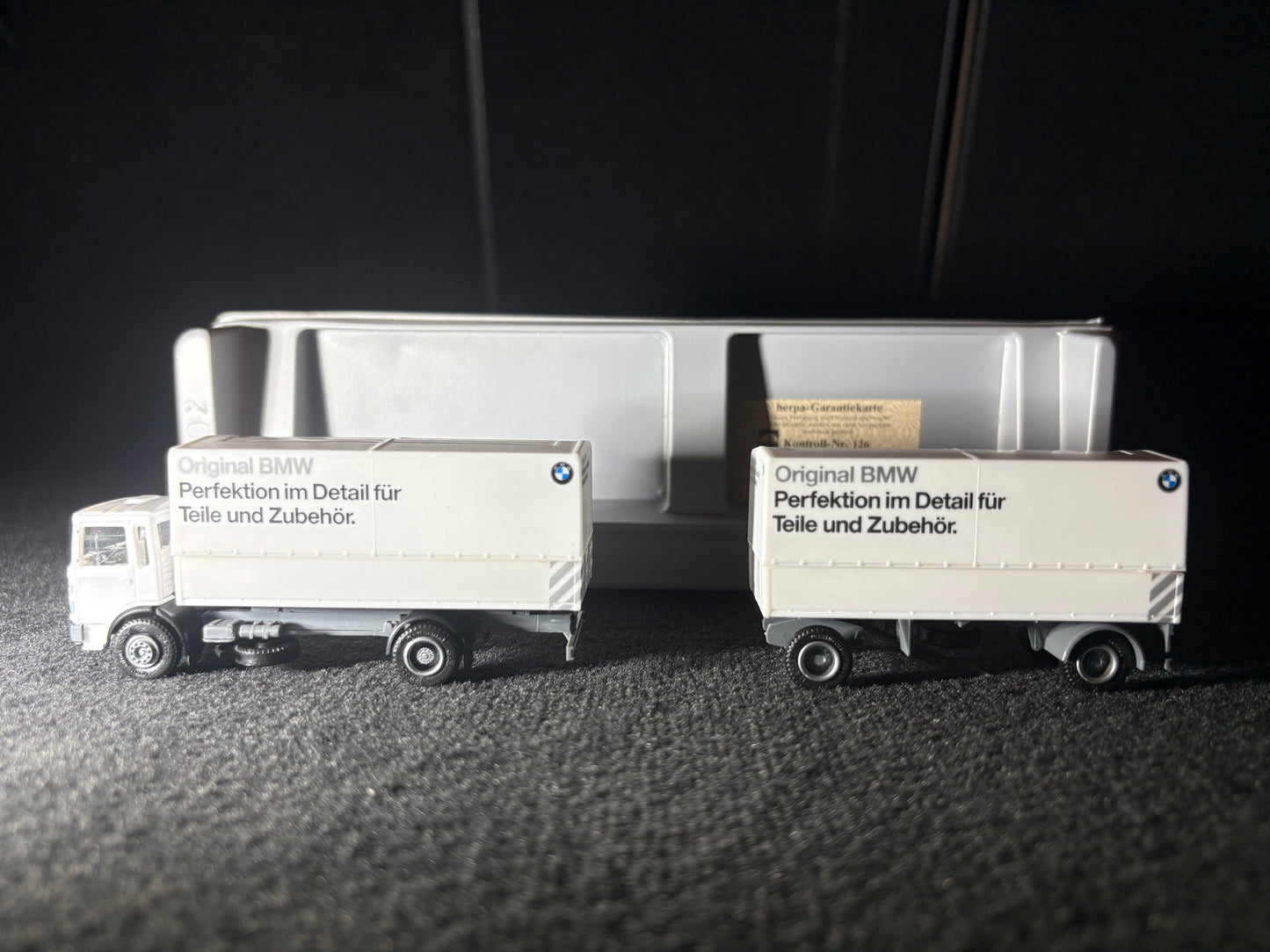 Herpa BMW Original Teile Race Hauler (1:87)