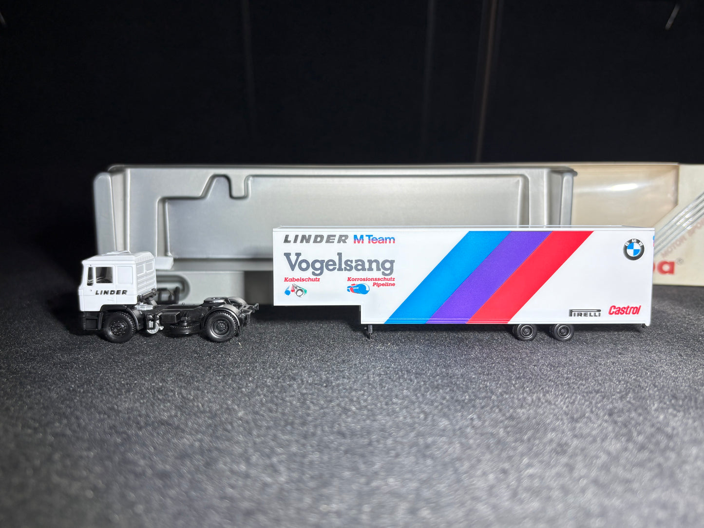 1:87 Herpa Team Linder BMW Race Hauler